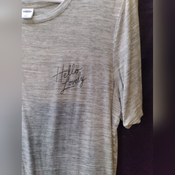 Old Navy Gray Short Sleeve Tee - Picture 2 of 3